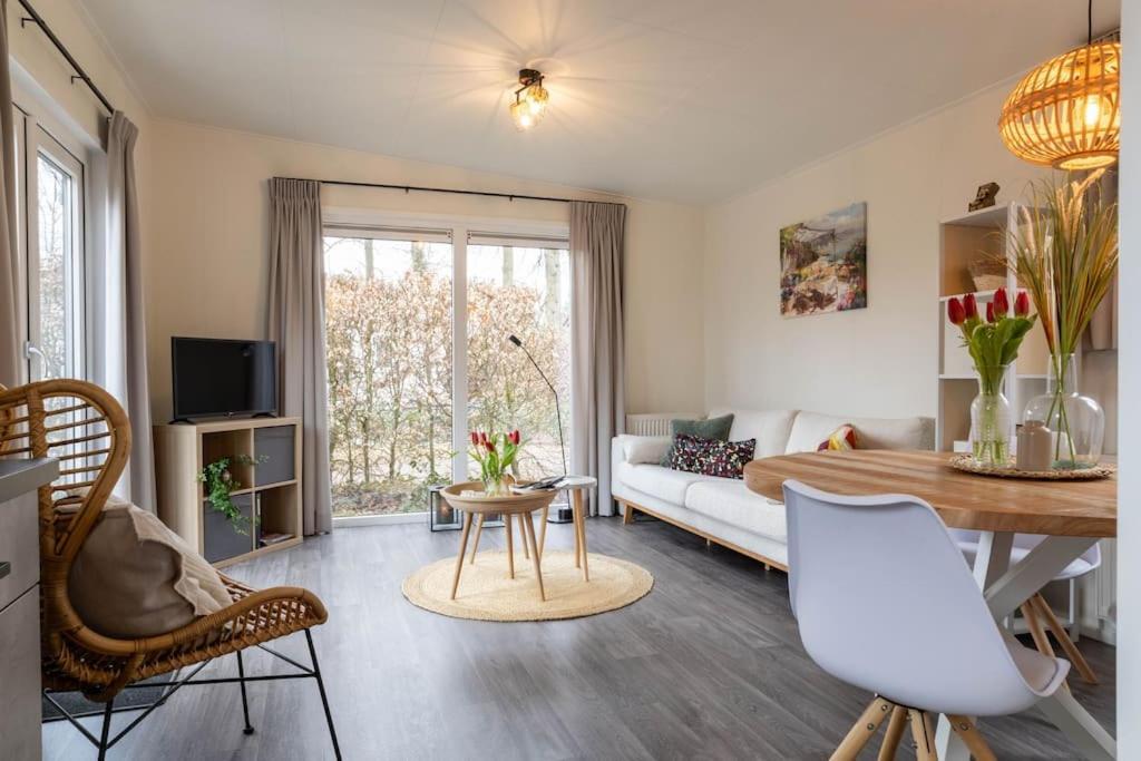 Gezellig Modern Chalet Midden Op De Veluwe Epe Dış mekan fotoğraf